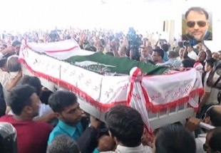شہید خرم زکی کے لواحقین میت لے کر وزیر اعلیٰ ہاوس پہنچ گئے